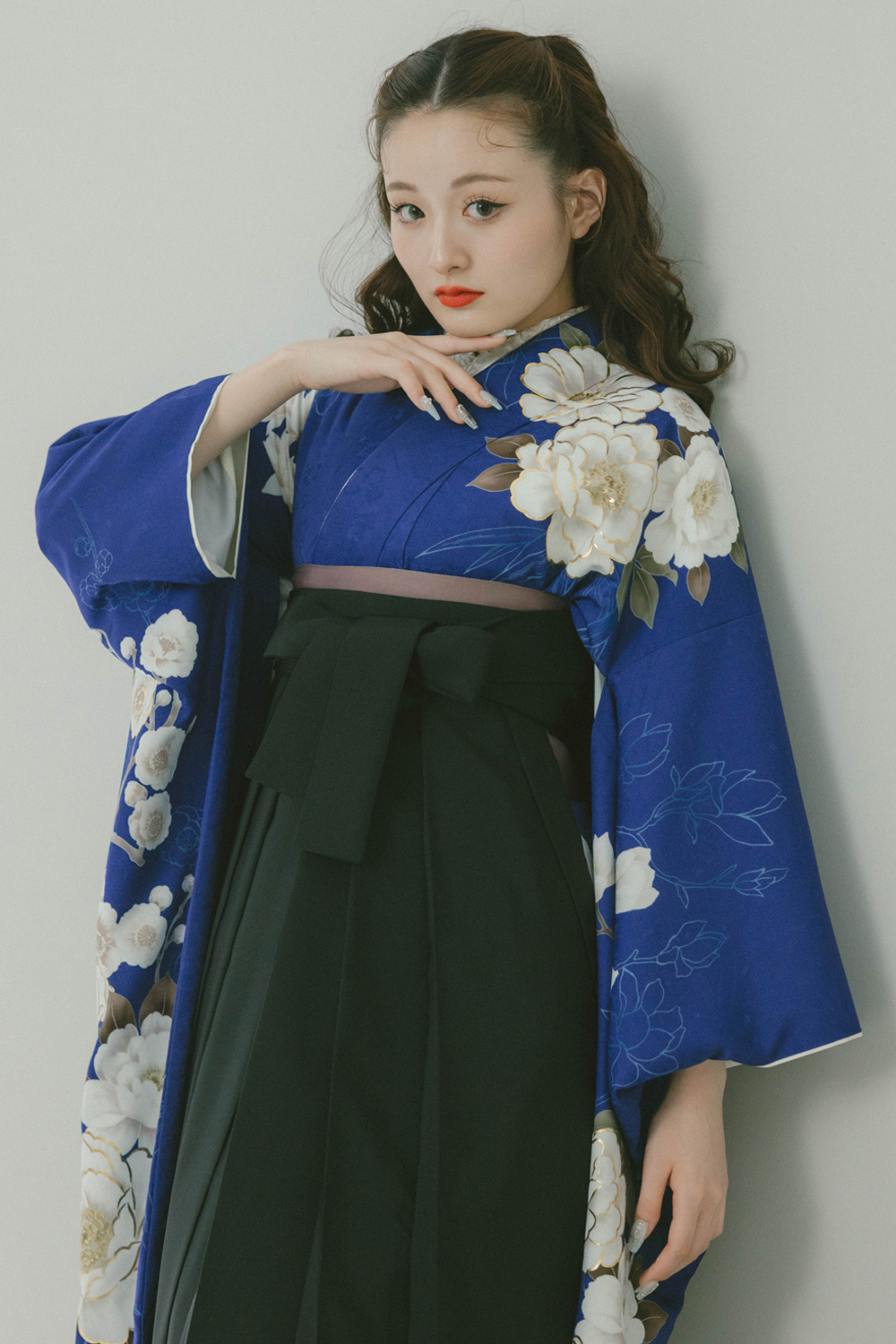 白牡丹 ブルー x 黒