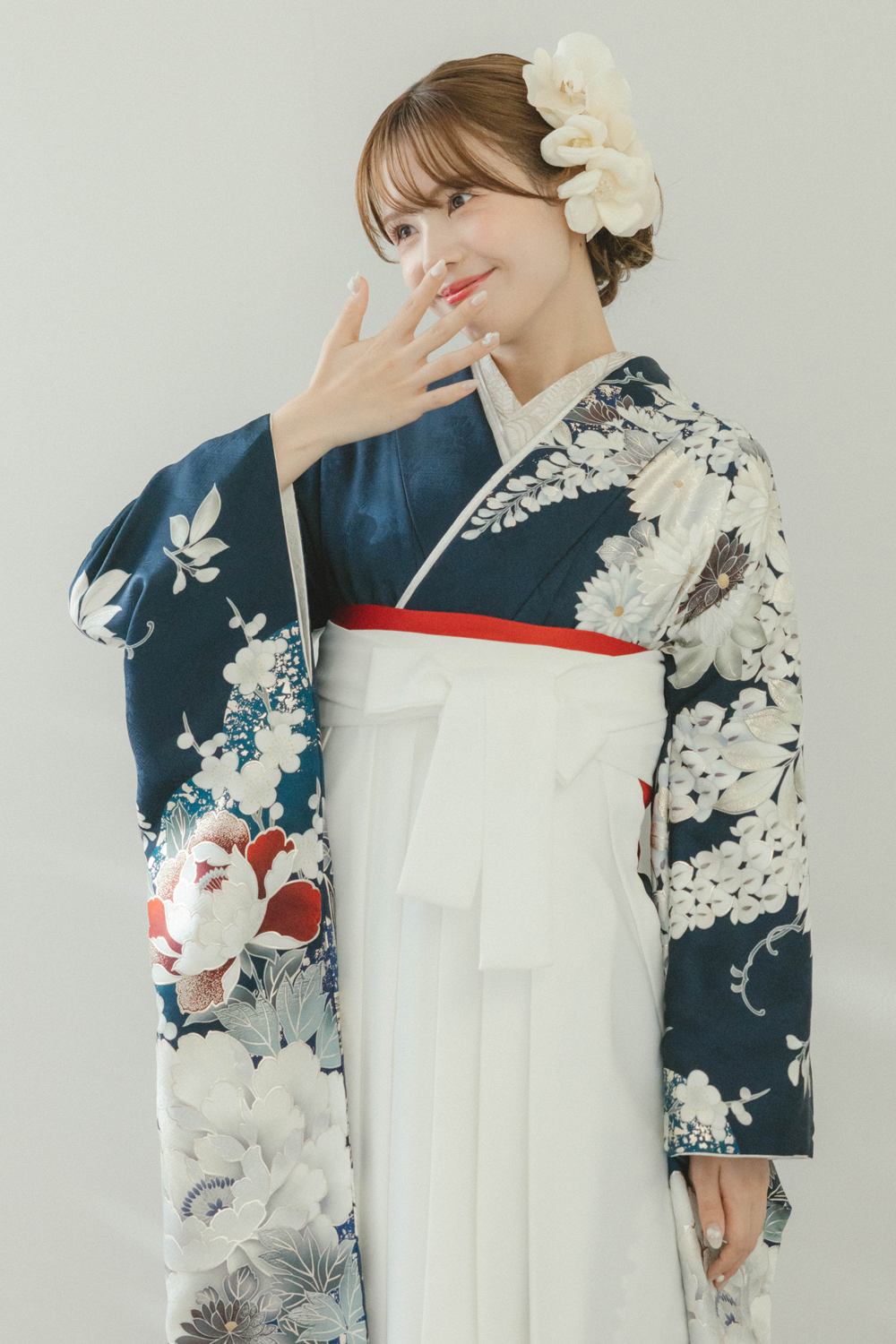 紅白牡丹に藤の花　ネイビー x ホワイト