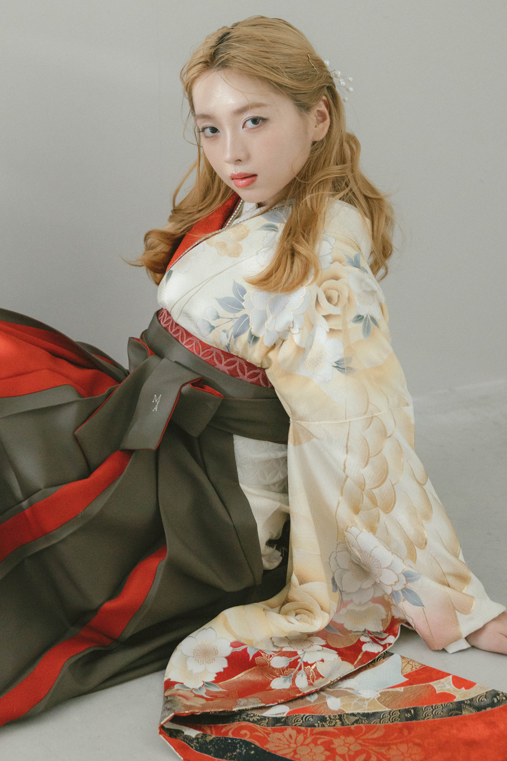 赤バラ×桜　ホワイト x カーキ　赤ライン