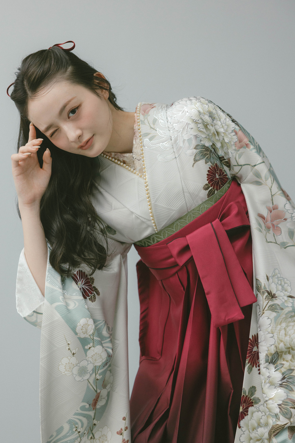 流水に牡丹・紅白菊　グレージュ x エンジグラデーション